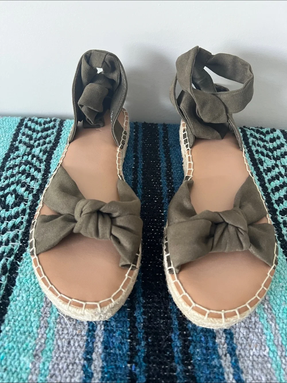 Old Navy Olive Green Sueded Lace-Up Platform Espadrilles Size 9